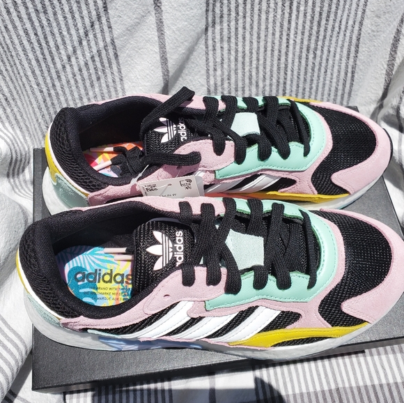 ADIDAS Originals Womens Running Shoes Size… - Picture 3 of 8